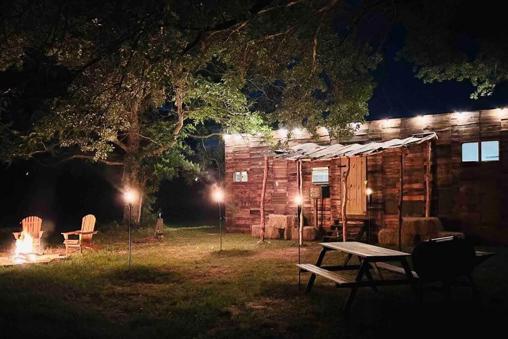 Cabin 2 - Steps From The River! Huntsville Exterior photo